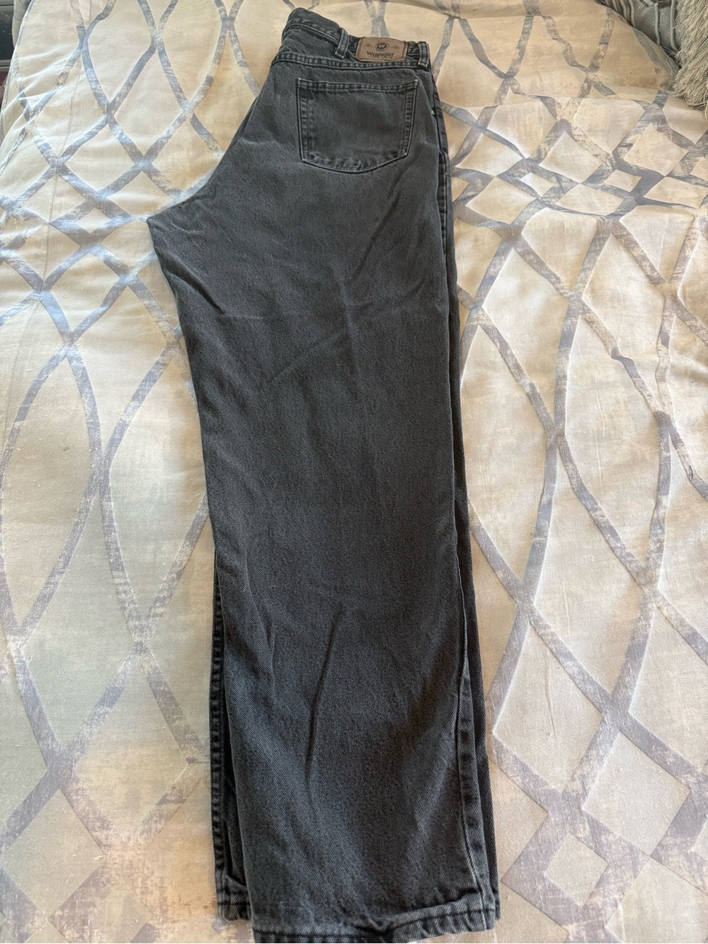 Wrangler Black Straight-Leg Women’s Jeans